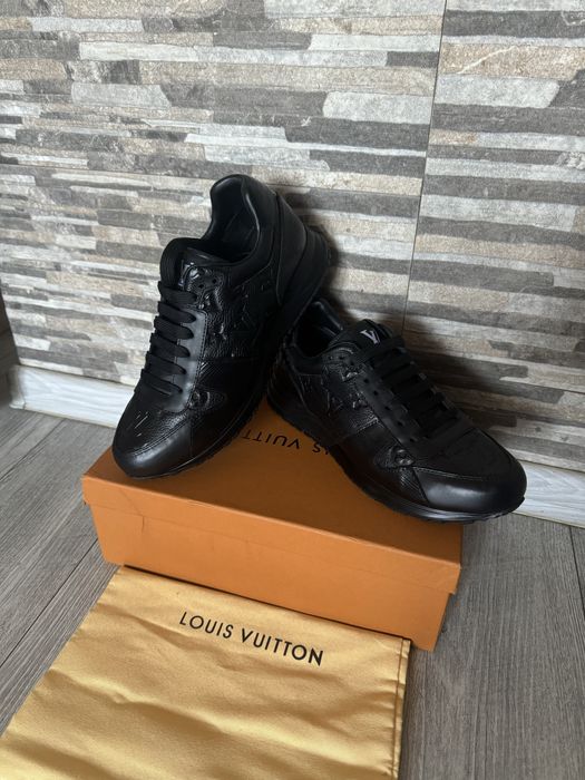 Обувки Louis Vuitton