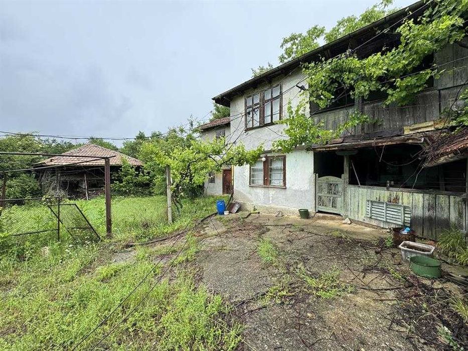 15201-Къща Думници