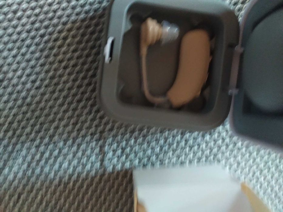Слухов апарат Axon HEARING AID