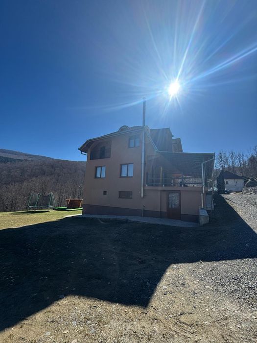 Cabană de închiriat! Nu este disponibila de Revelion!