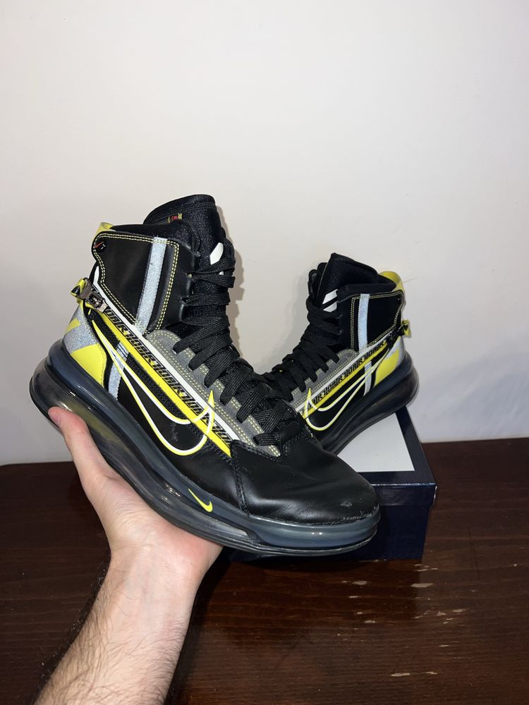 Nike Air Max 720 Saturn