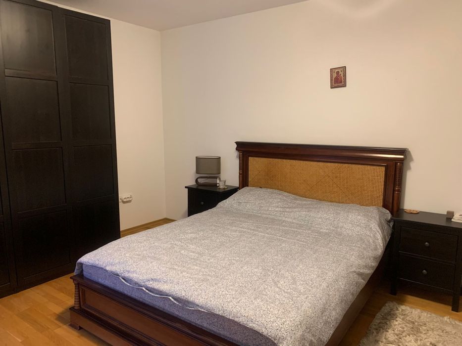 Se inchiriaza casa 3 dormitoare, living, dining, garaj Str Muntenia