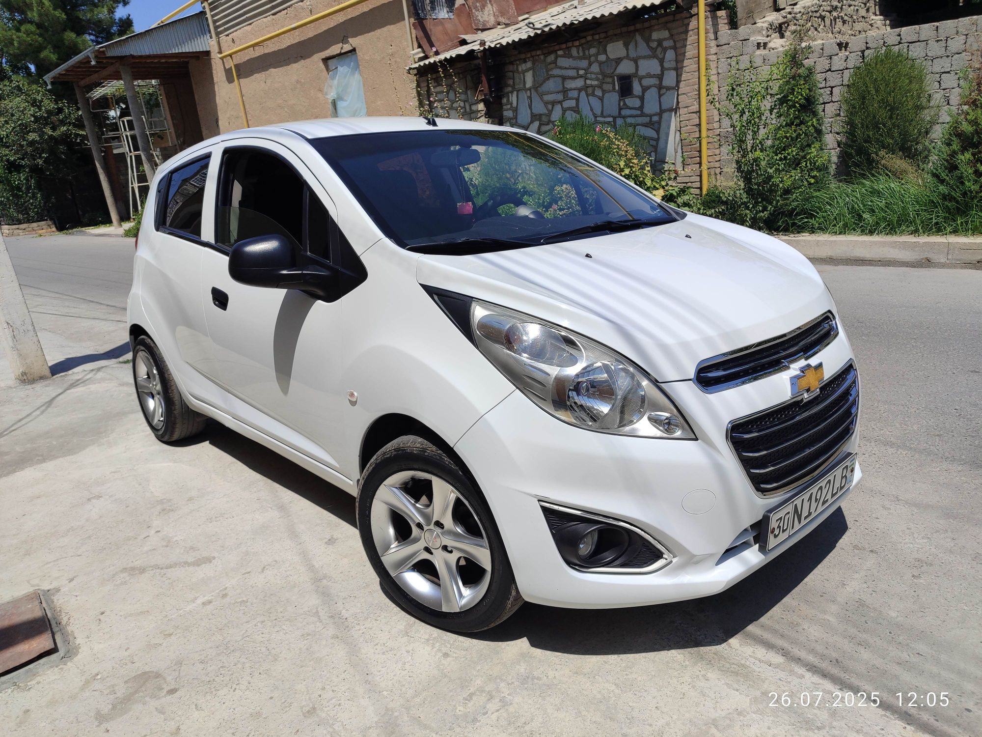 Spark sotiladi 2 evro 1.25 mator