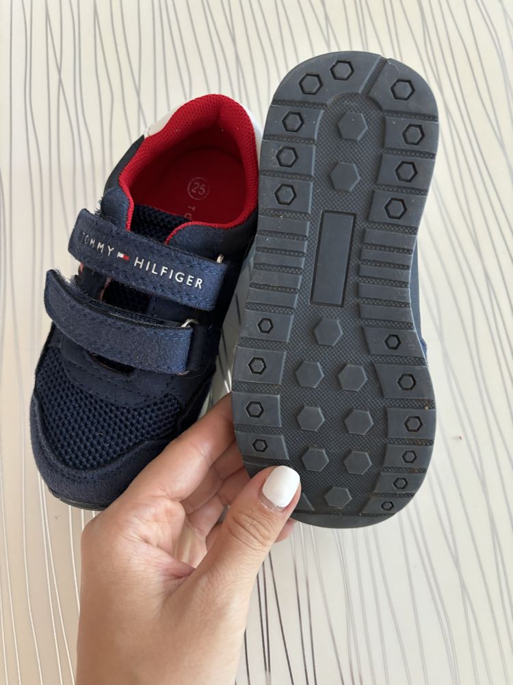 Детски маратонки Tommy Hilfigher 25