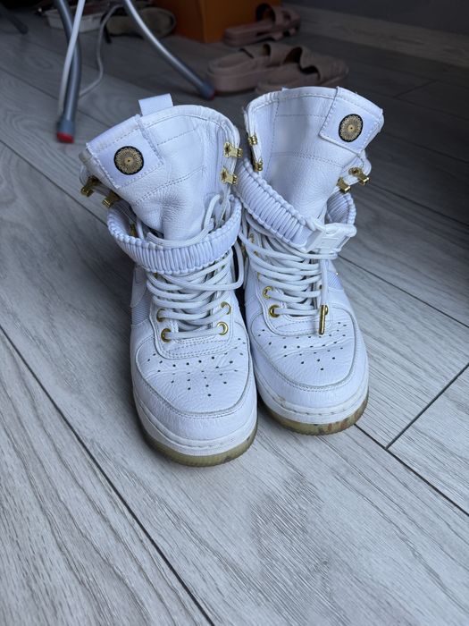 Nike SF Air Force 1 "Lunar New Year" sneakers