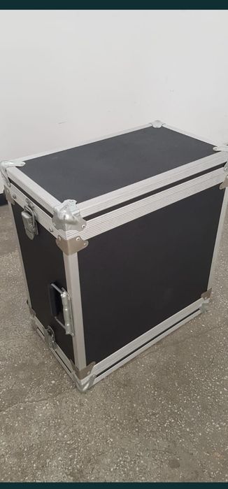 Valize transport retelistica cabluri mixer procesor drona microfon