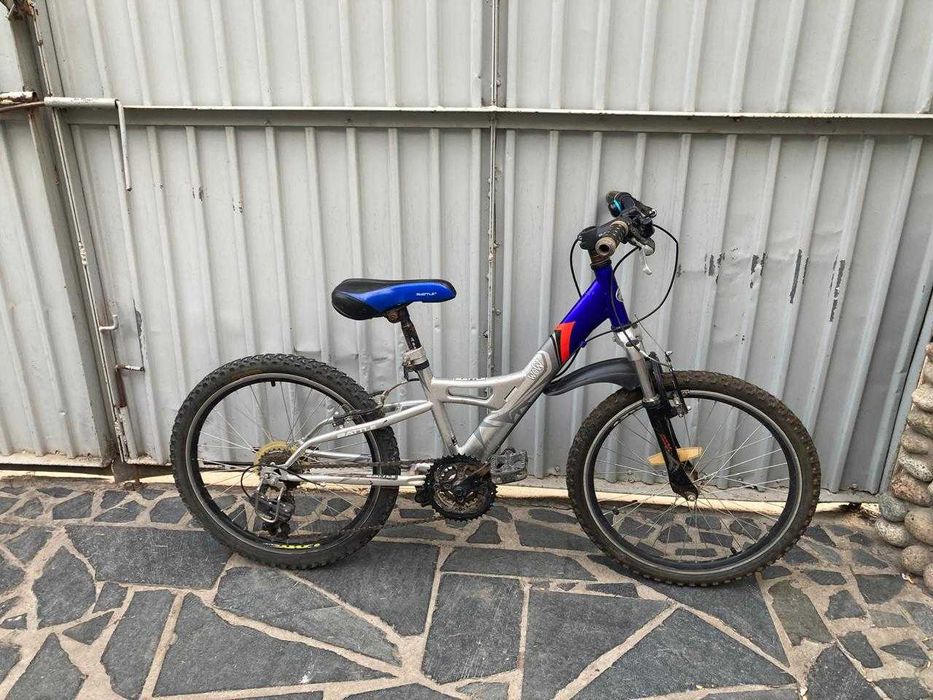 Продам велосипед, Б/У, с мощными передними амортизаторами