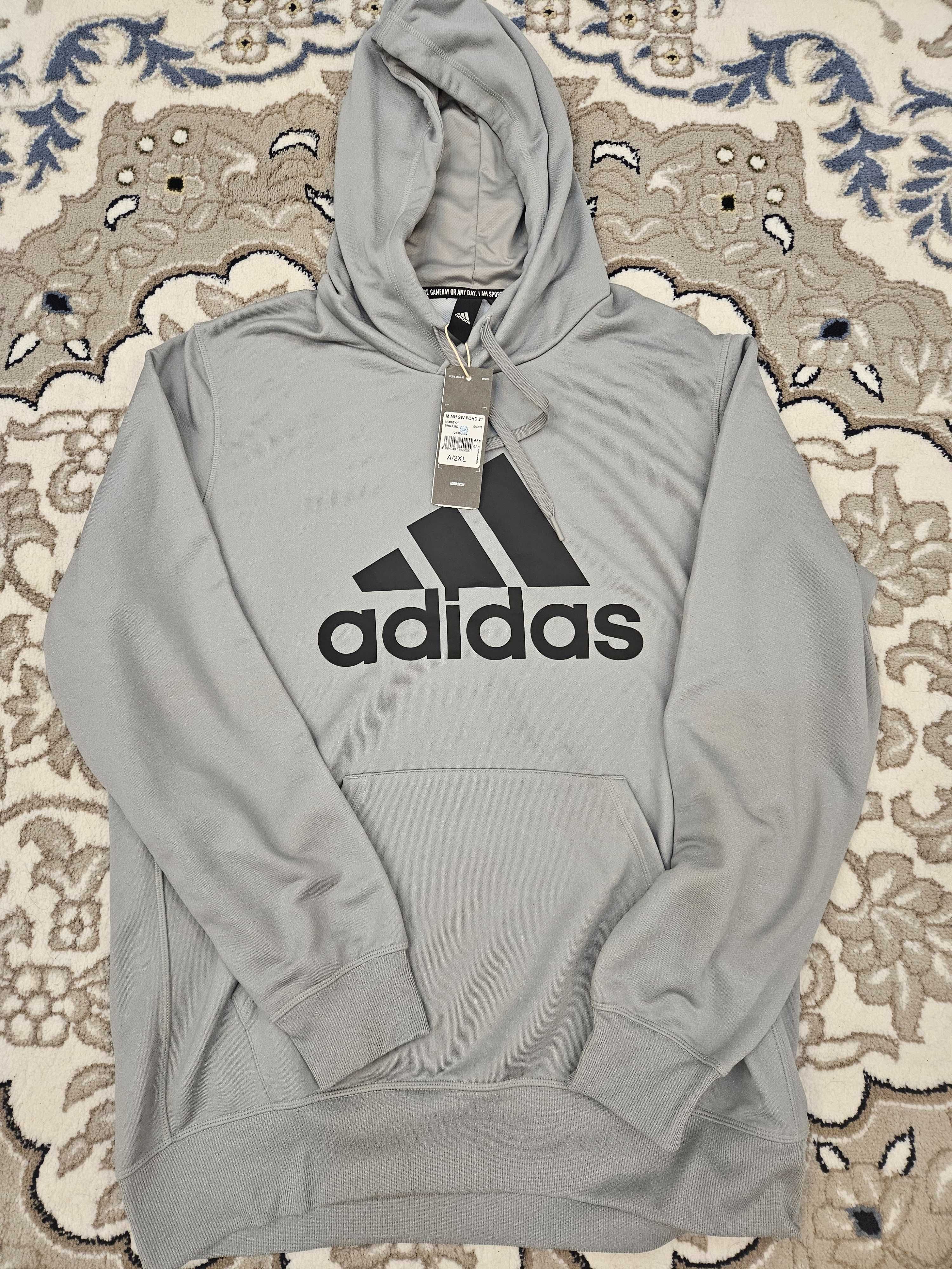 Продается мужская Adidas Капюшон-костюм Размер 2Xl