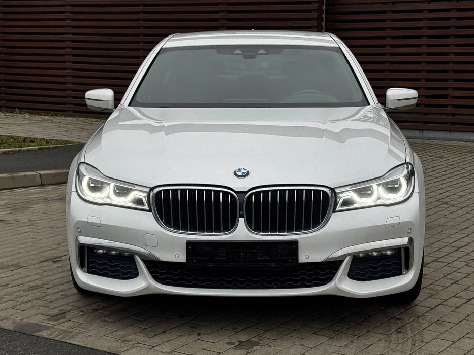 BMW Seria 7 3.0D M-Pack xDrive Full Led Navi Keyless SoftClose HUD