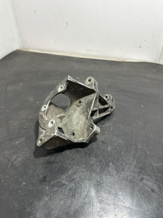 Suport pompa servodirectie Audi A4 B5 1.9 AFN AVG 028145523E