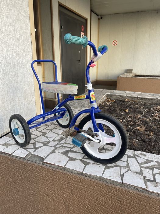 Продам велосидеп Балдырган 3х колёсный