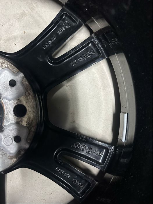 БМВ Алуминиеви джанти със зимни гуми