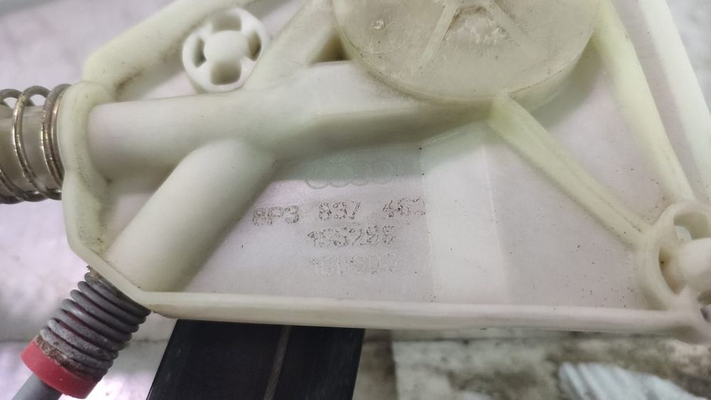 Macara geam dreapta fata 8p3837462 Audi A3 8P [2003 - 2005]