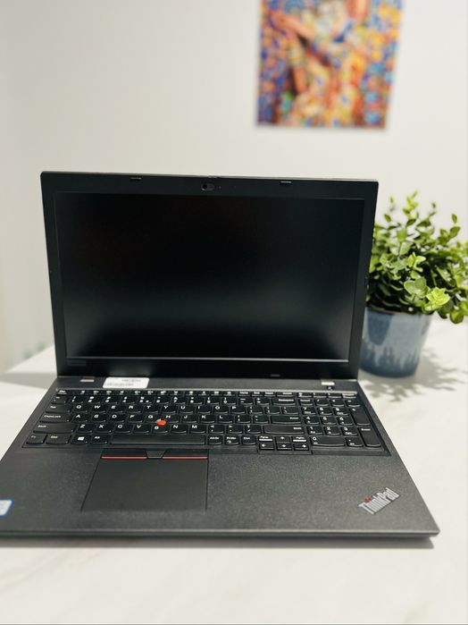 Laptop Lenovo ThinkPad folosit de 4 ori