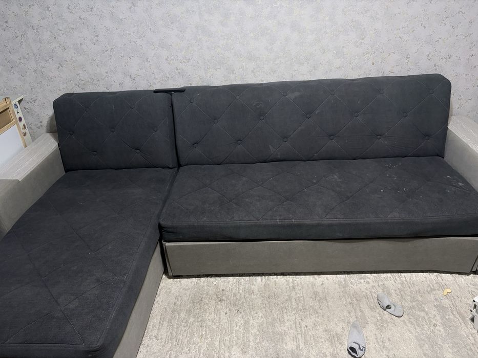 Продается диван сломан механизм выдвижения