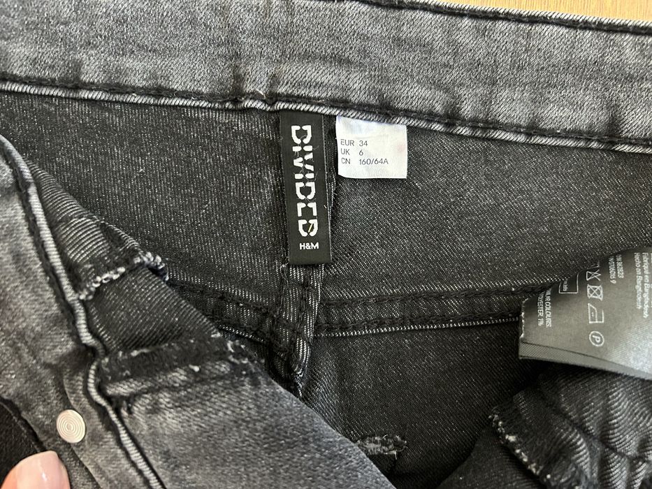 Blugi cu talie inalta