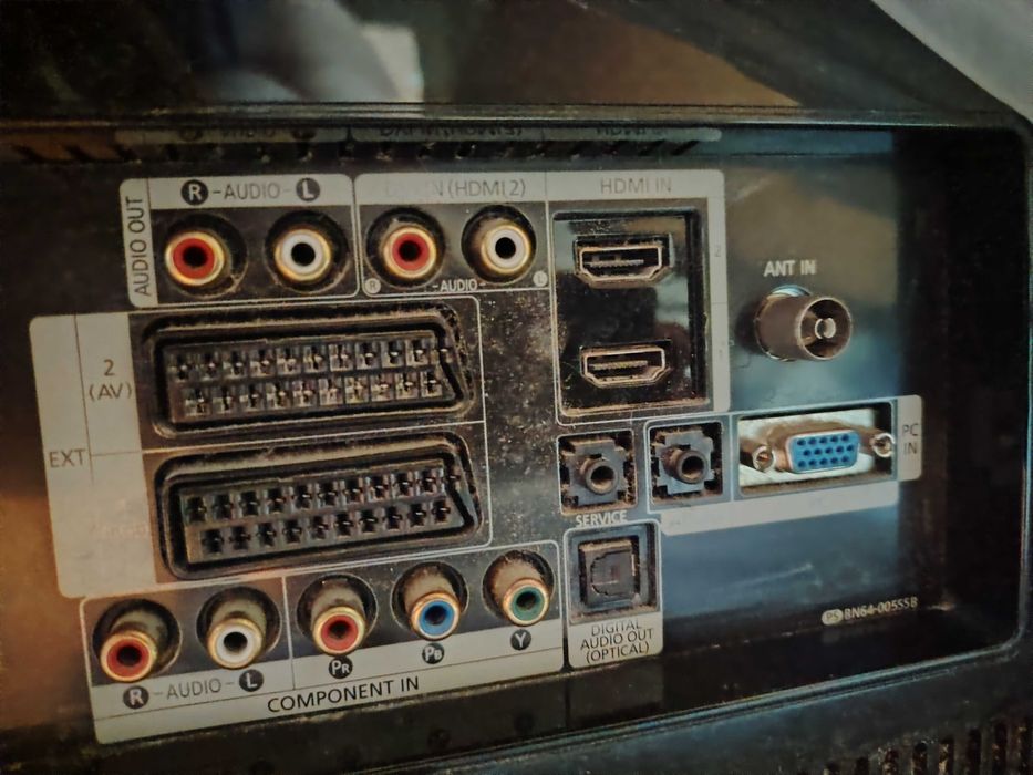 Продавам телевизор Самсунг /Samsung/ 32" /инча/