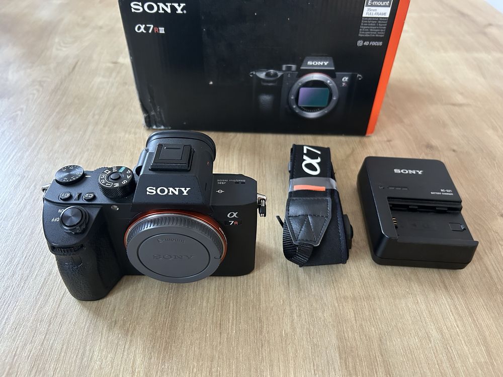 Sony A7R3 - body