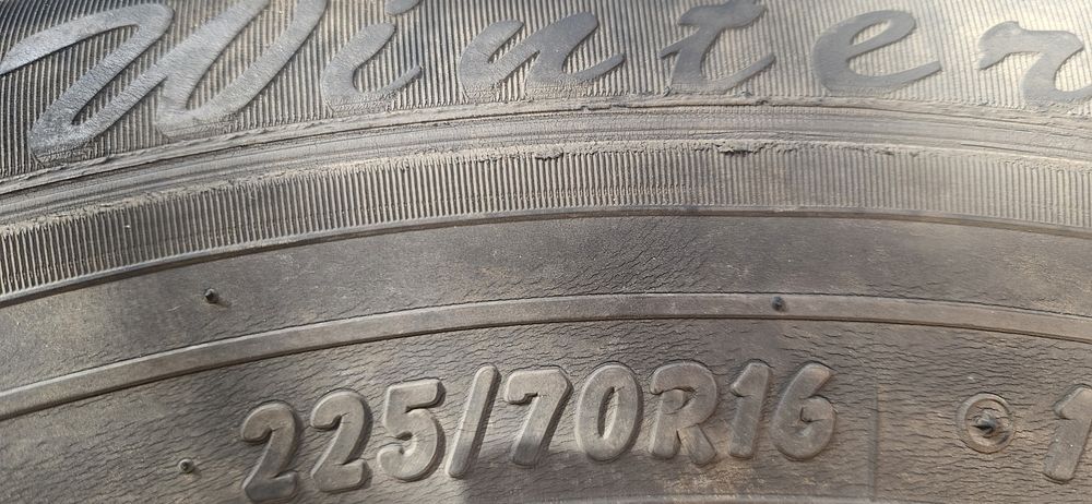 225/70/16  гуми за джип   4 броя по 25 лв.