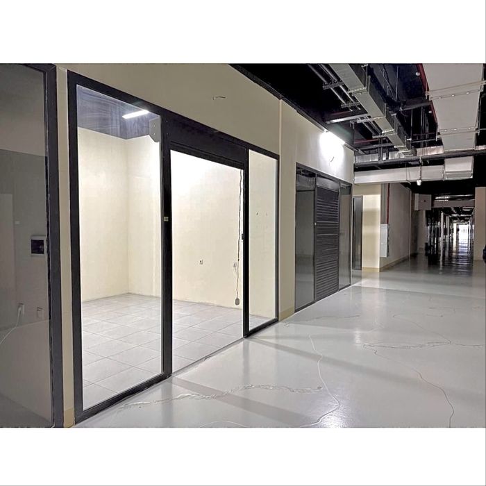 Ibn Sino joy sotiladi Savdo markazi