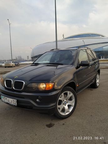 Продам BMW X5 2001г