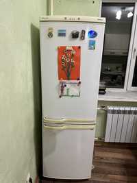 Продам холодильник Samsung белый