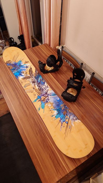 Placa Snowboard Arbor Swoon 147cm cu legaturi Burton Custom S