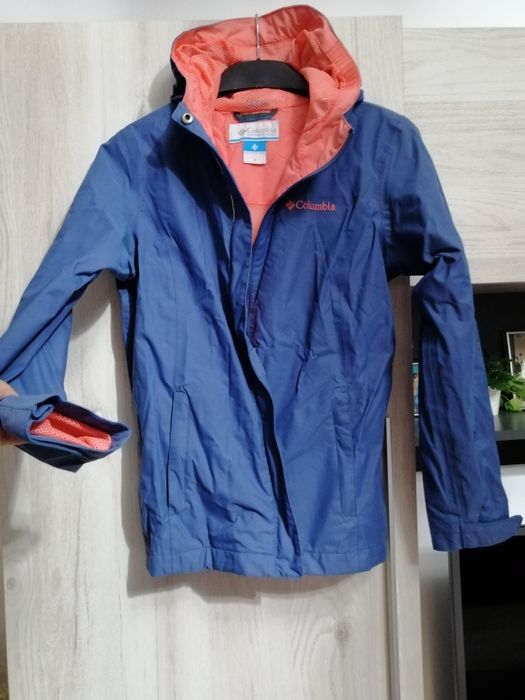 Geaca Columbia fete 134-140cm, de toamnă, anti vânt