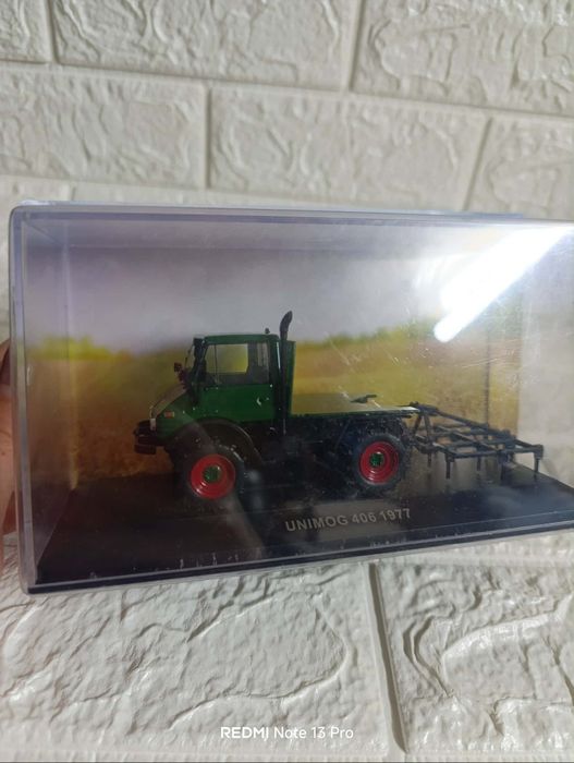 Мерцедес unimog.