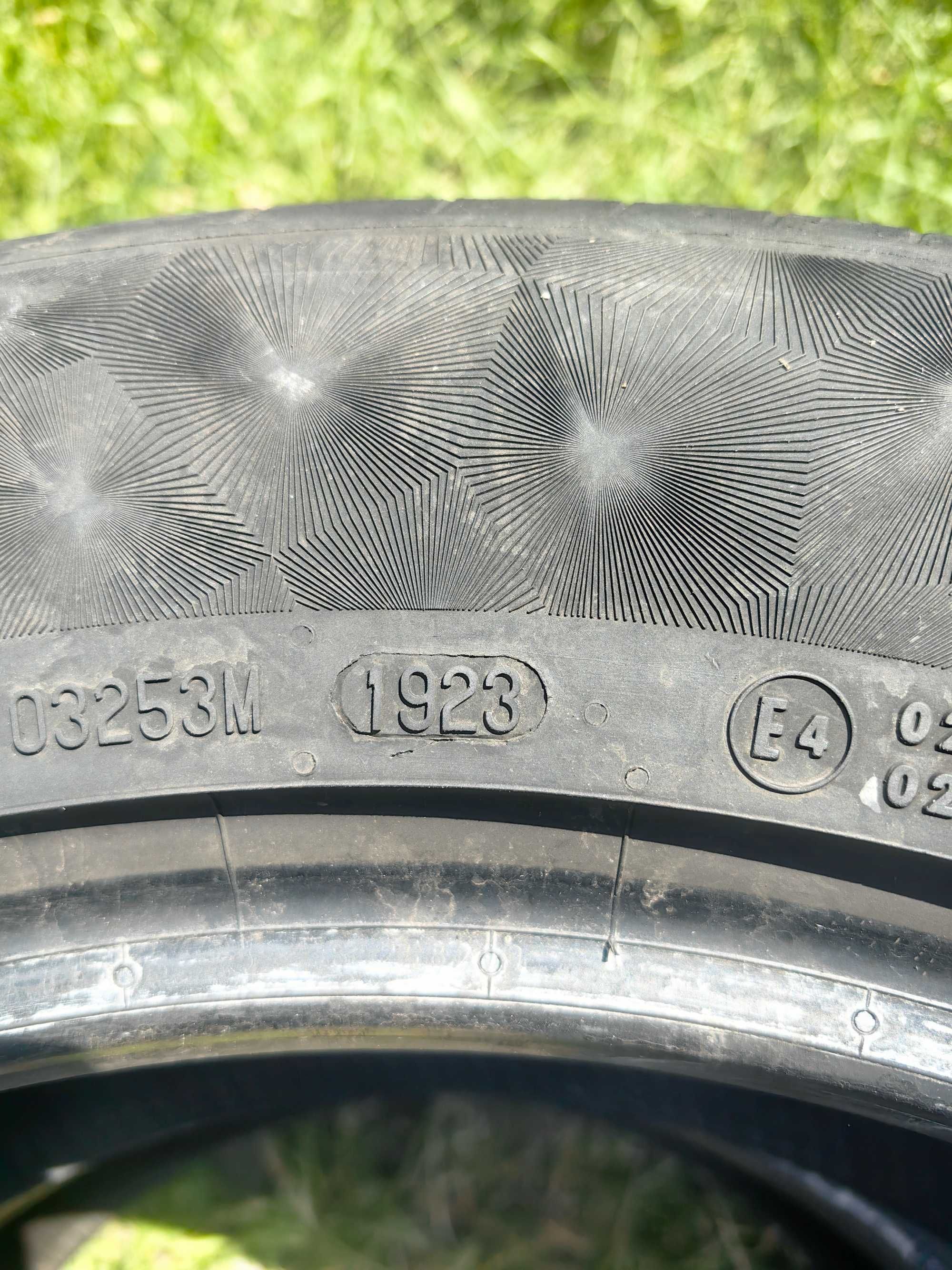 Продавам 4бр. летни гуми 235/55/17