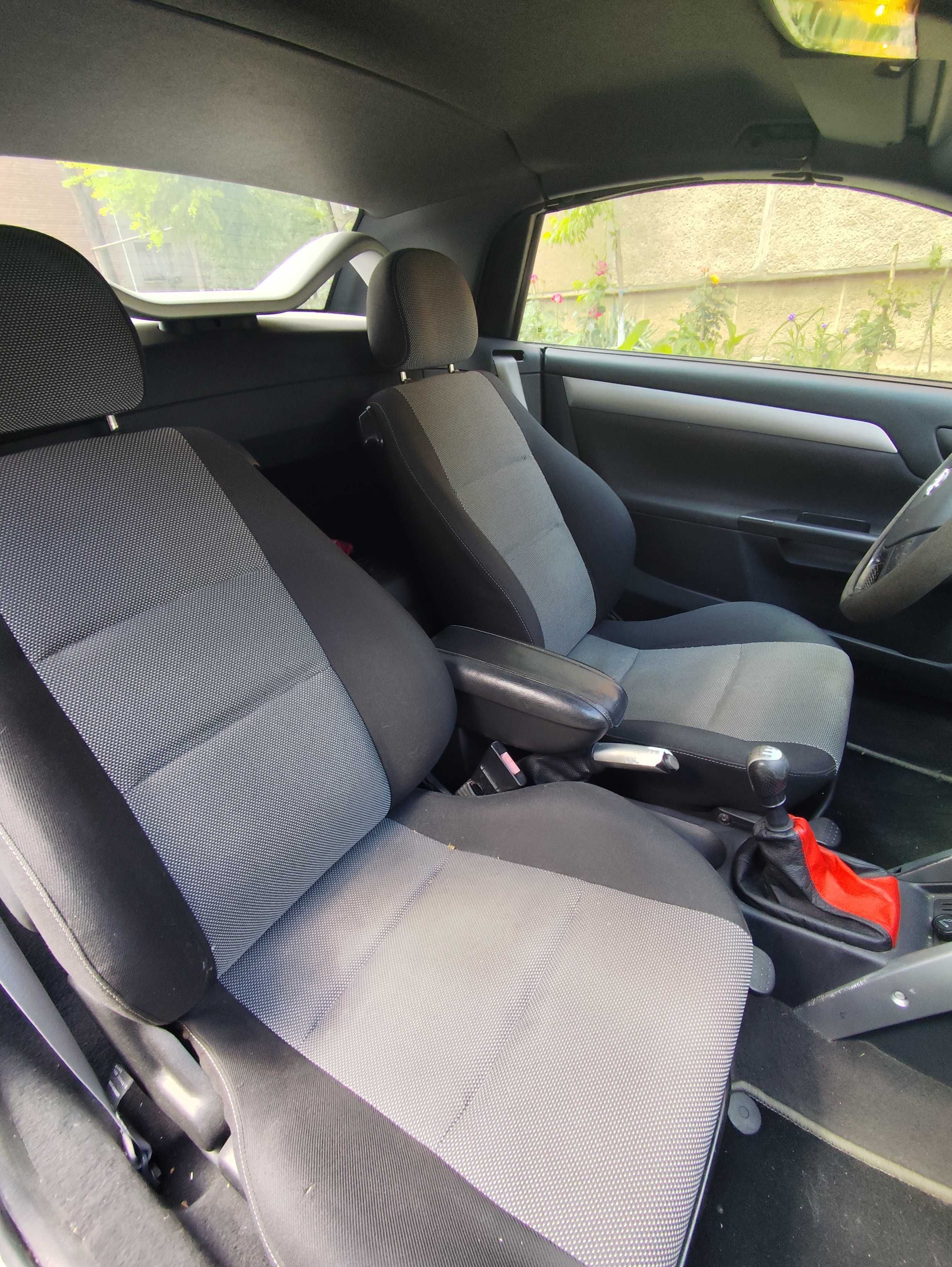 Vând Opel tigra twintop 1.8 benzina