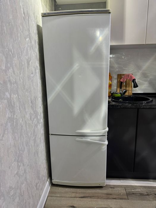 Холодильник бу рабочим состояние