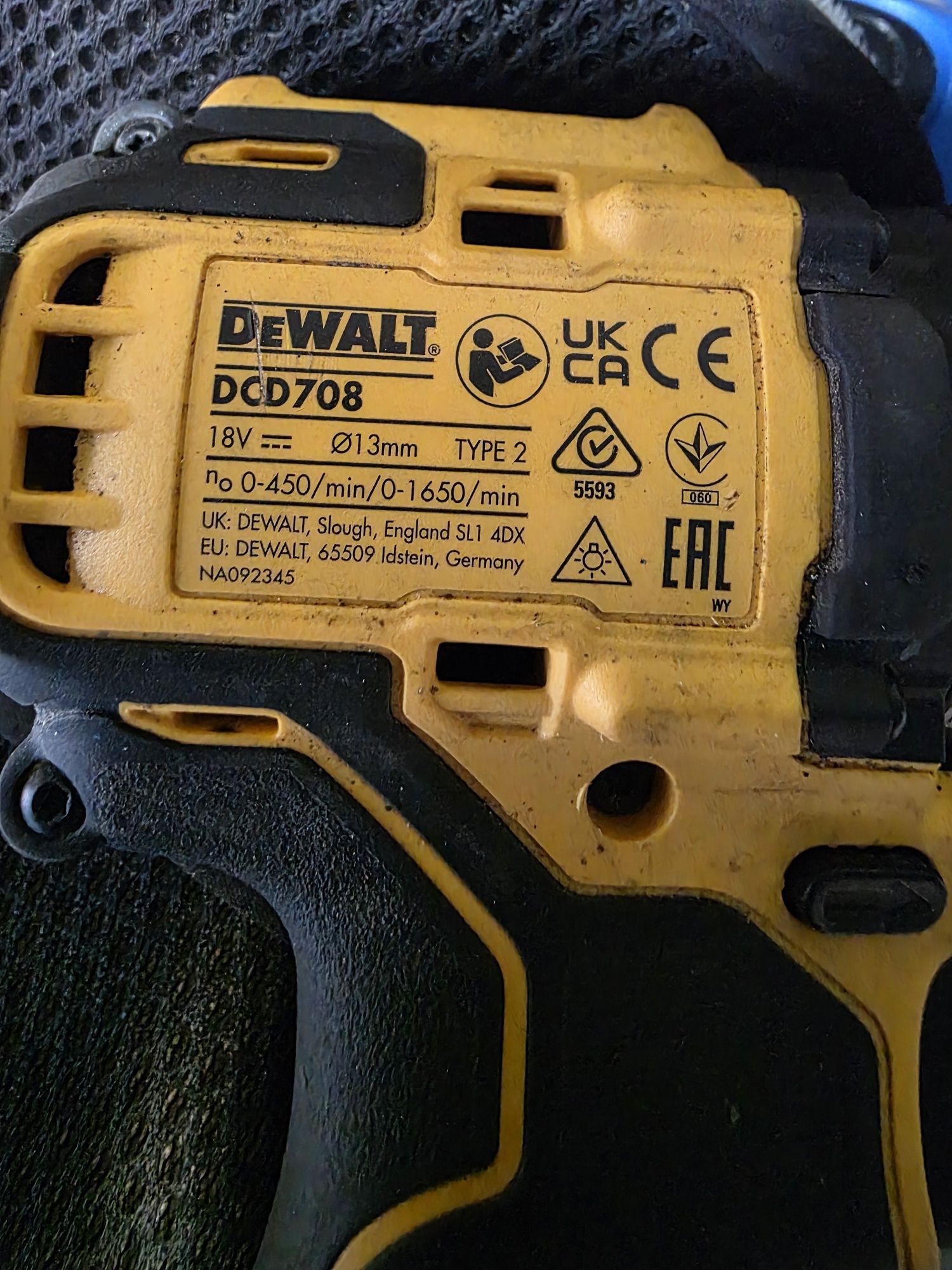 Винтовер Dewalt DCD708 18v