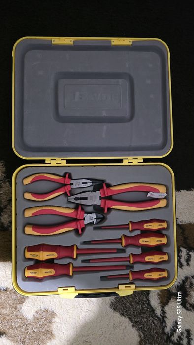 Trusă de electrician 1000v Bosi