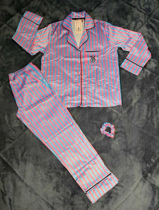 Дамска пижама Виктория Сикретс