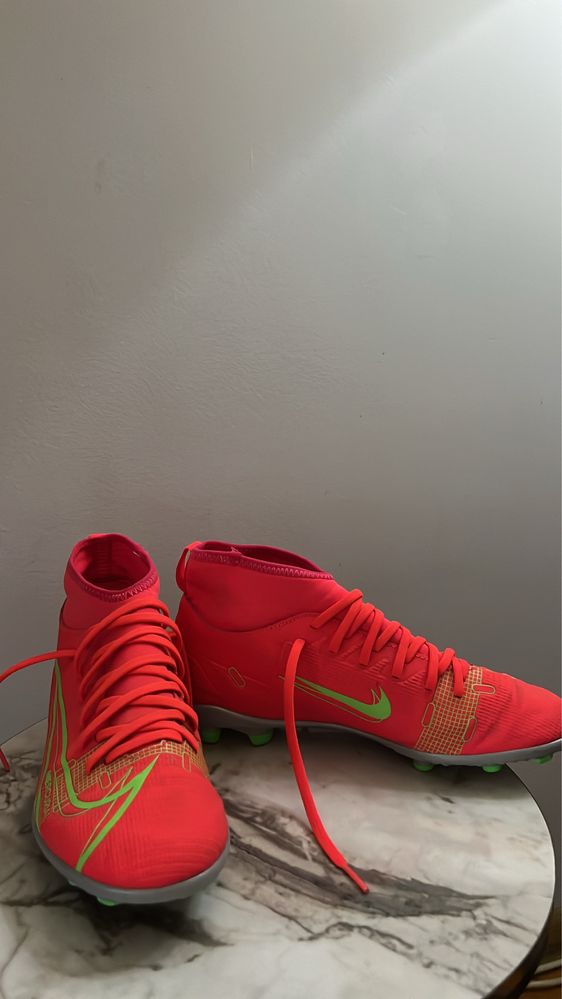 Оригинални  бутонки Nike Mercurial
