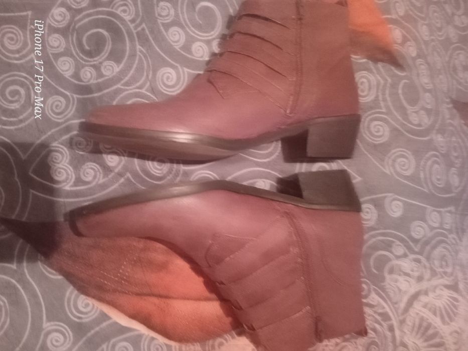 Оригинални Боти от ест.кожа"ROBERTO CARRIOLI"!-70%!