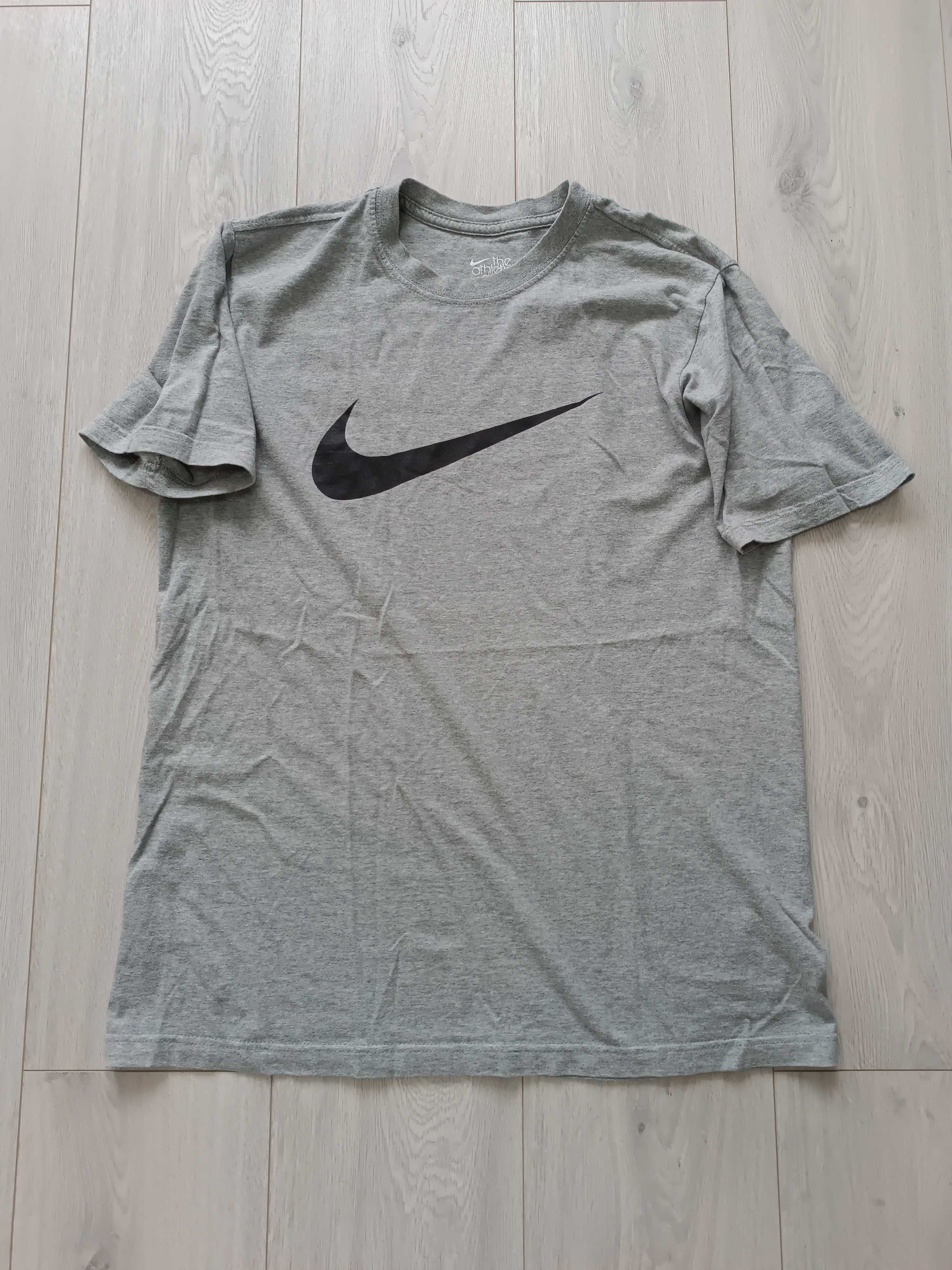 Тениски Nike ATH Dept.