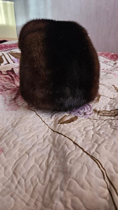 Продам норковые и писцовую шапки