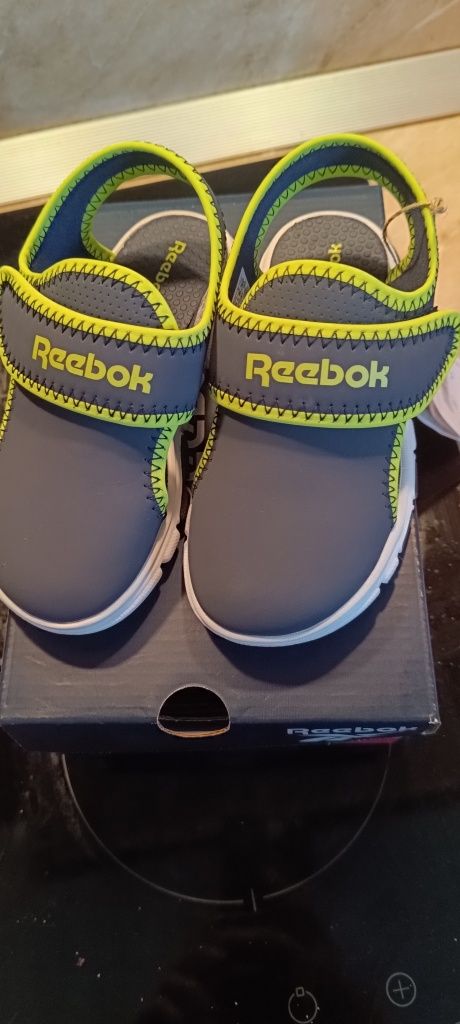 Reebok детски сандали