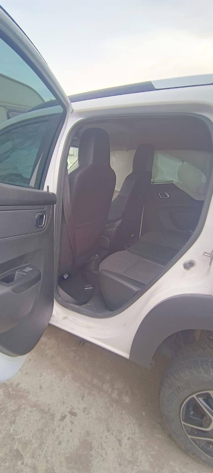 Dacia Spring 2023 Facelift se vinde toată mașina