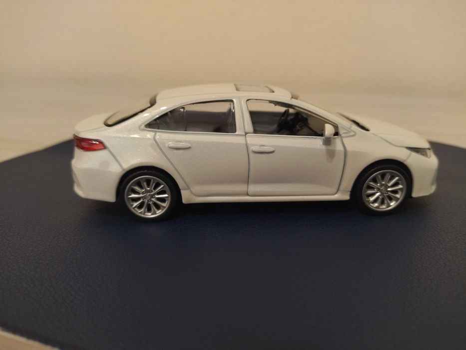 Метална количка Toyota Corolla !!!