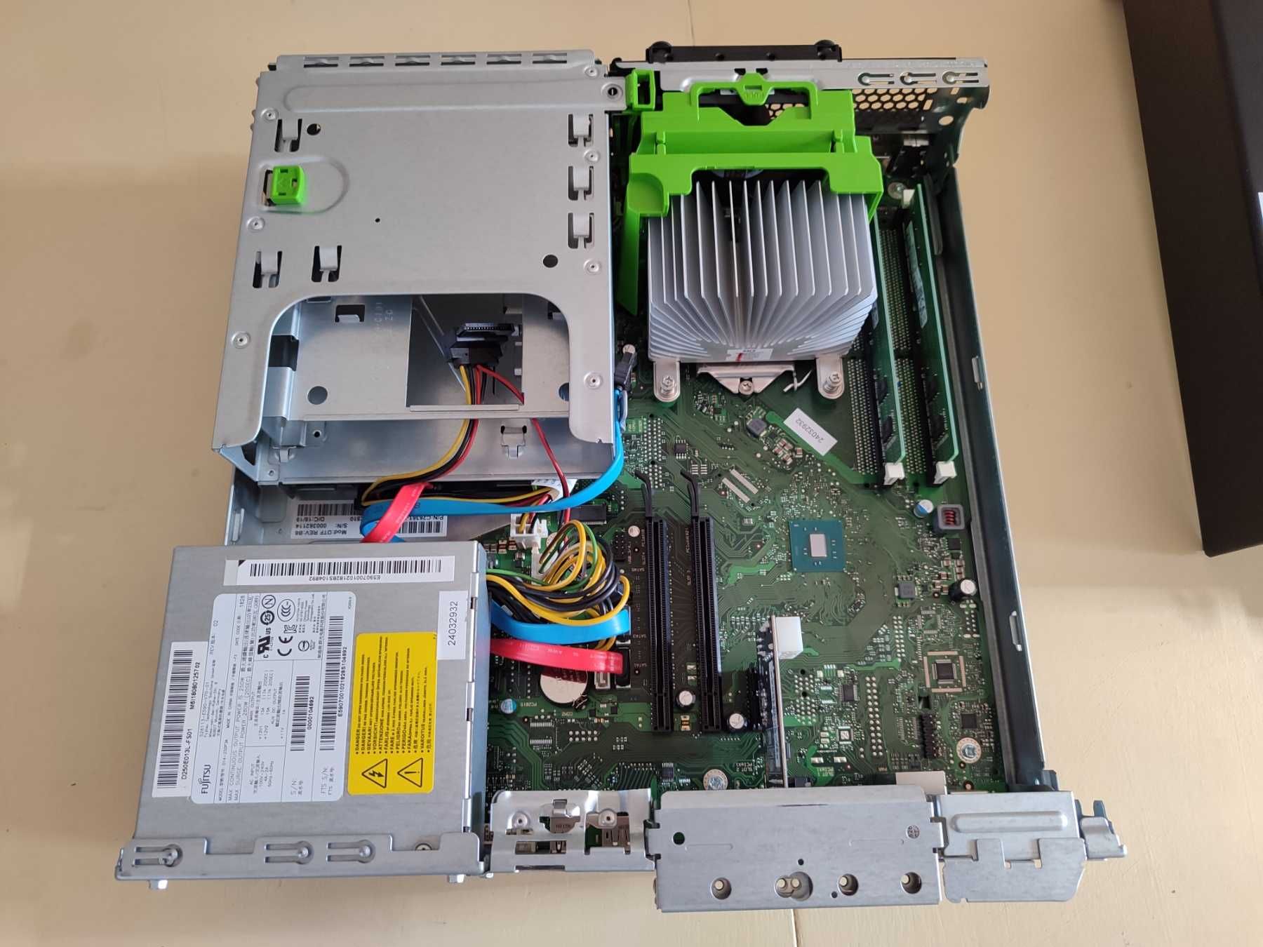 Компютър Fujitsu Esprimo D556 SFF /i3-6100/8GB DDR4/256GB SSD/12м.гар.