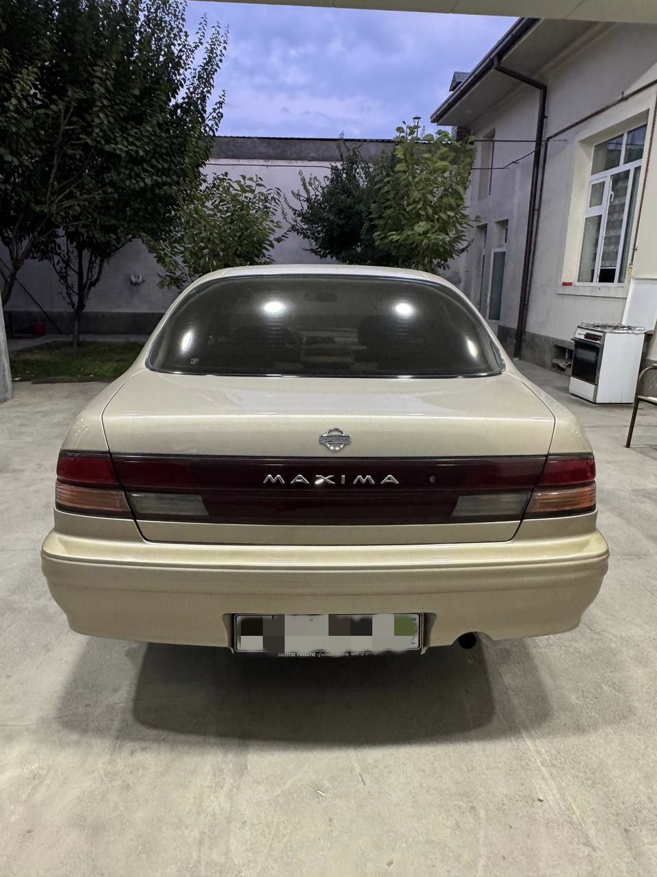 Nissan Maxima A 32 3.0