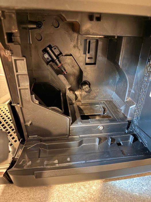 Espressor Philips EP3221/40 Seria 3200 - întreținut, impecabil