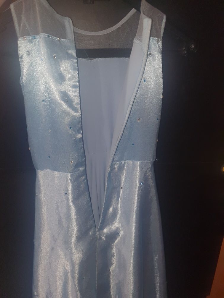 Rochie Elsa făcută pe comanda