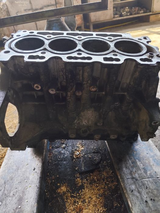 БлокCitroen C4 1.6HDI 109 коня 9HZ/9HY 04/11година