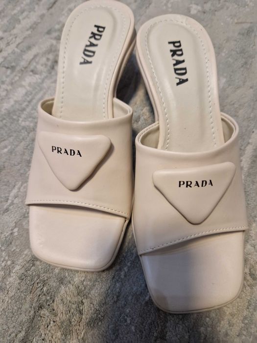 Обувки Prada.Нови,размер 35
