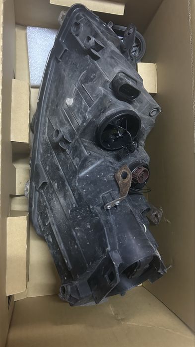 Фар десен голф 6