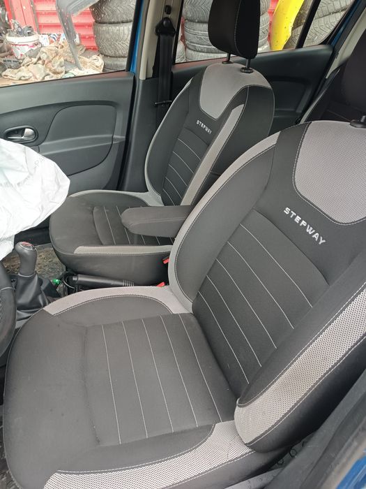 Дачия сандеро Stepway на части